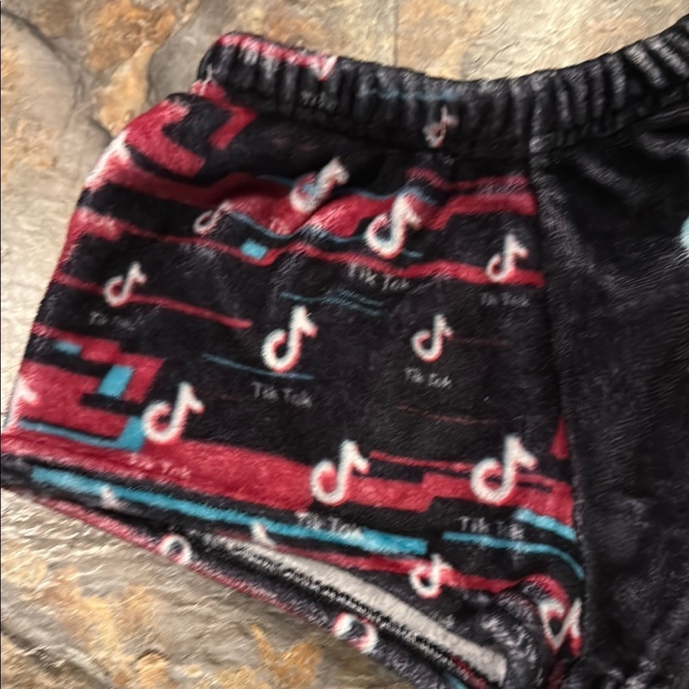 TikTok fuzzy shorts for kids. - Picture 2 of 7